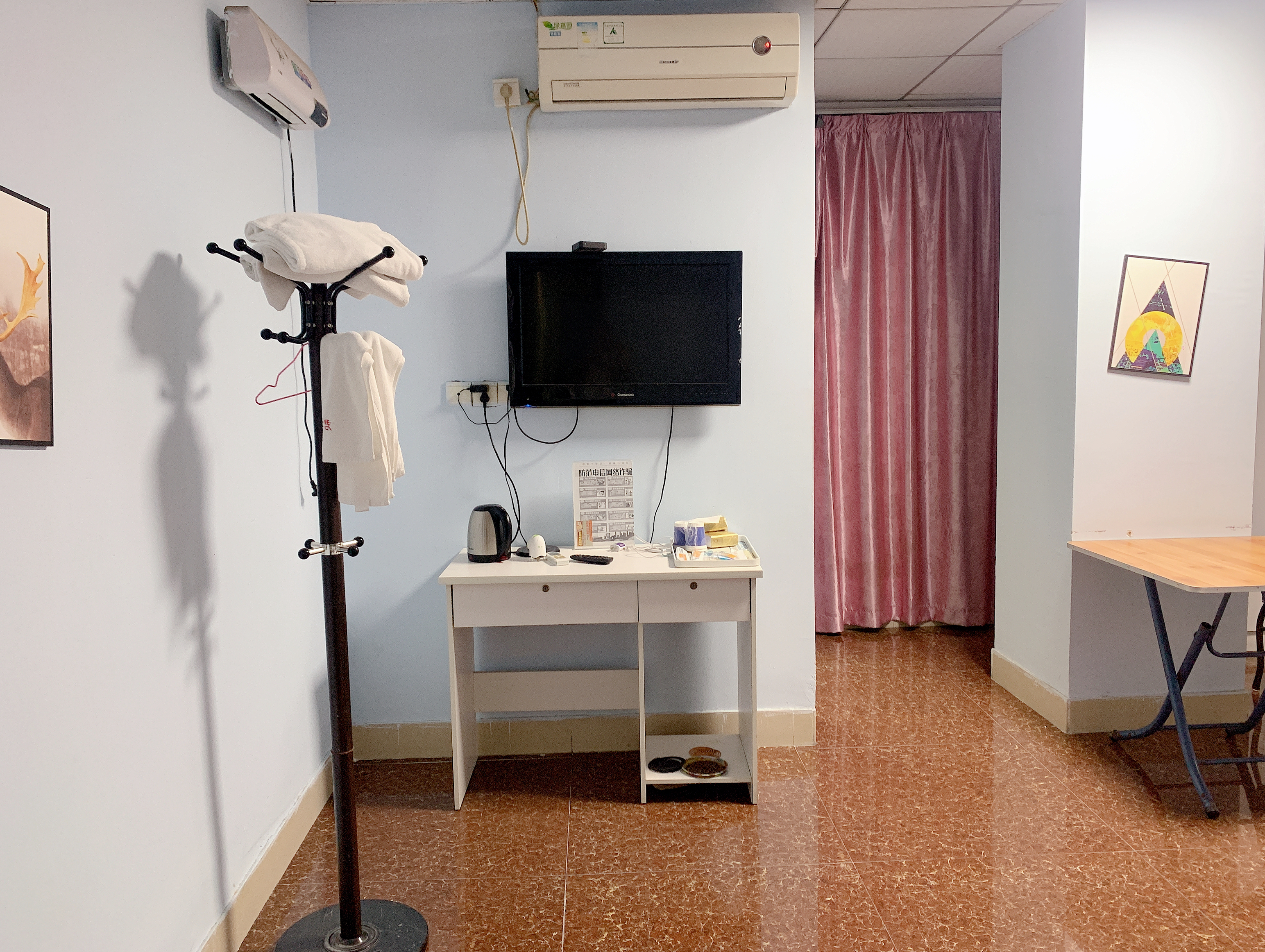 Junan Business Hotel普通單人房