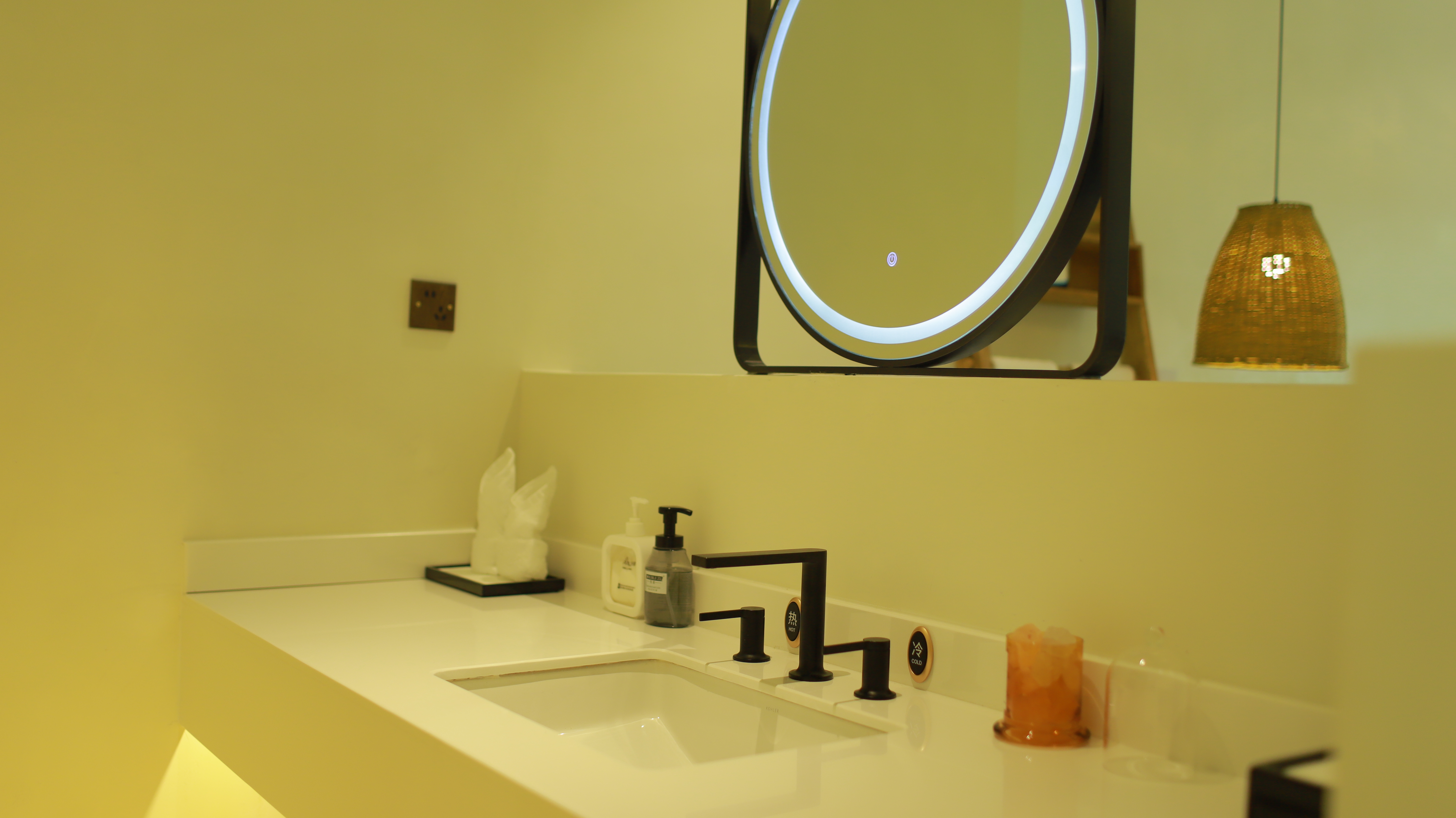 梧字：特惠山景大床房|零压床垫|观景落地窗|后山景观