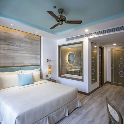 象徵招牌套房（帶陽台） 西貢象徵-時尚設計飯店優惠