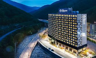 Jeongseon Intoraon Hotel