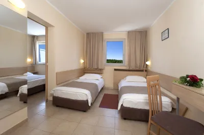 Hotel Delfin Plava Laguna Отели в г. 
