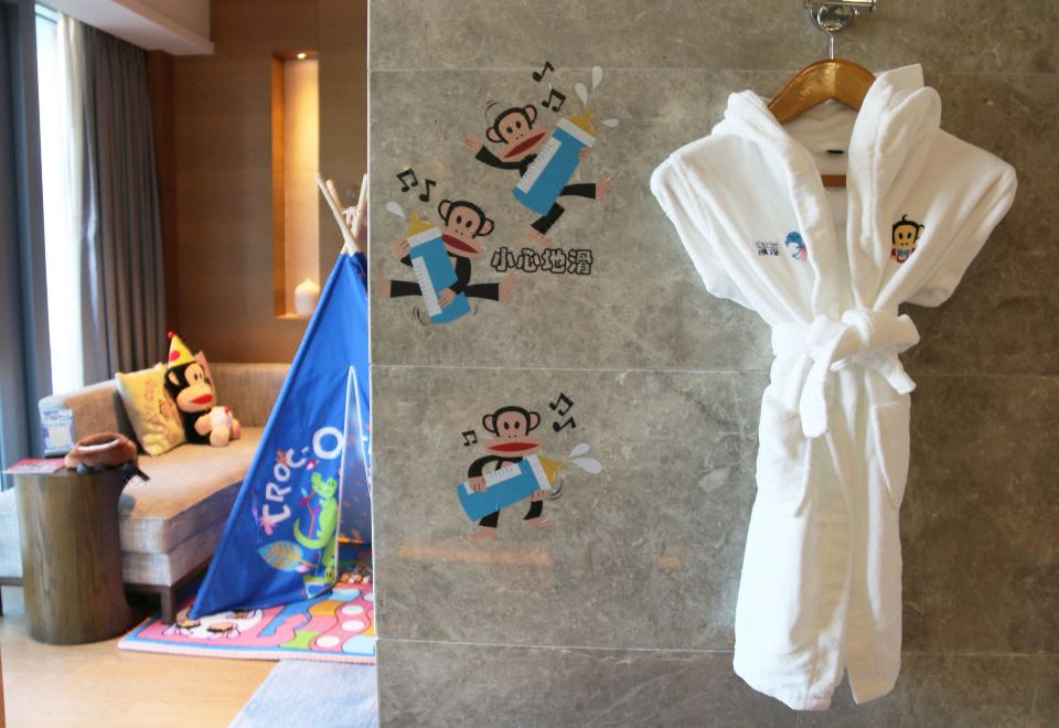 Crowne Plaza Hangzhou One Thousand Island LakePaul Frank Family Theme Room