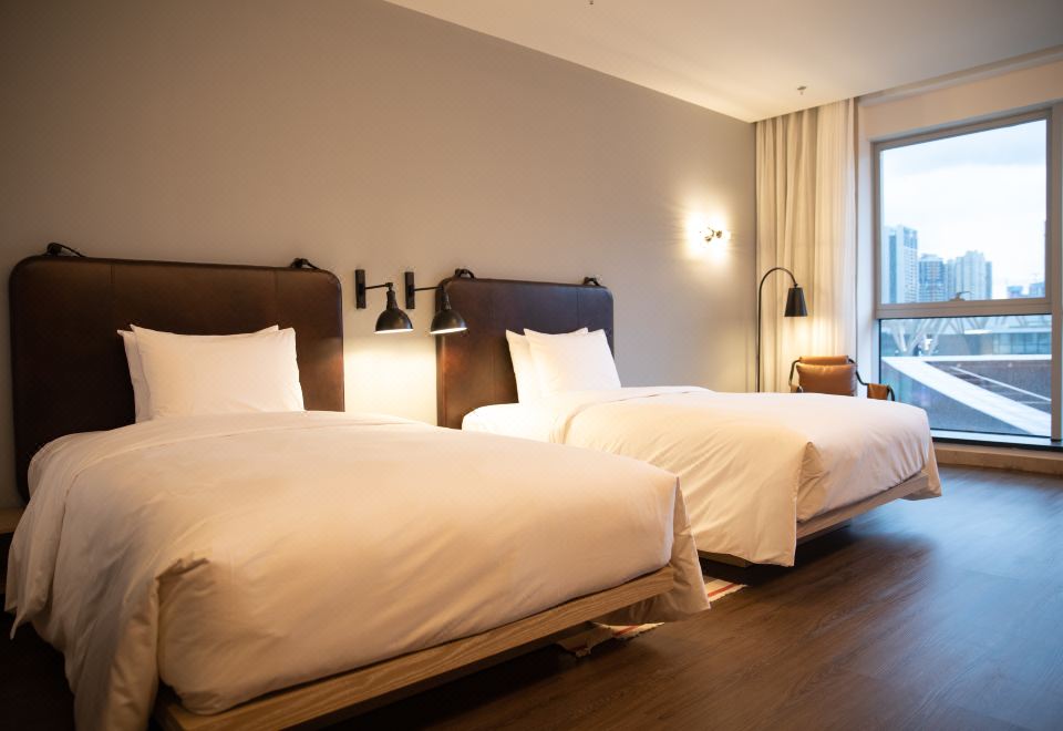 Moxy Shenzhen North StationStandard Twin Bed Room