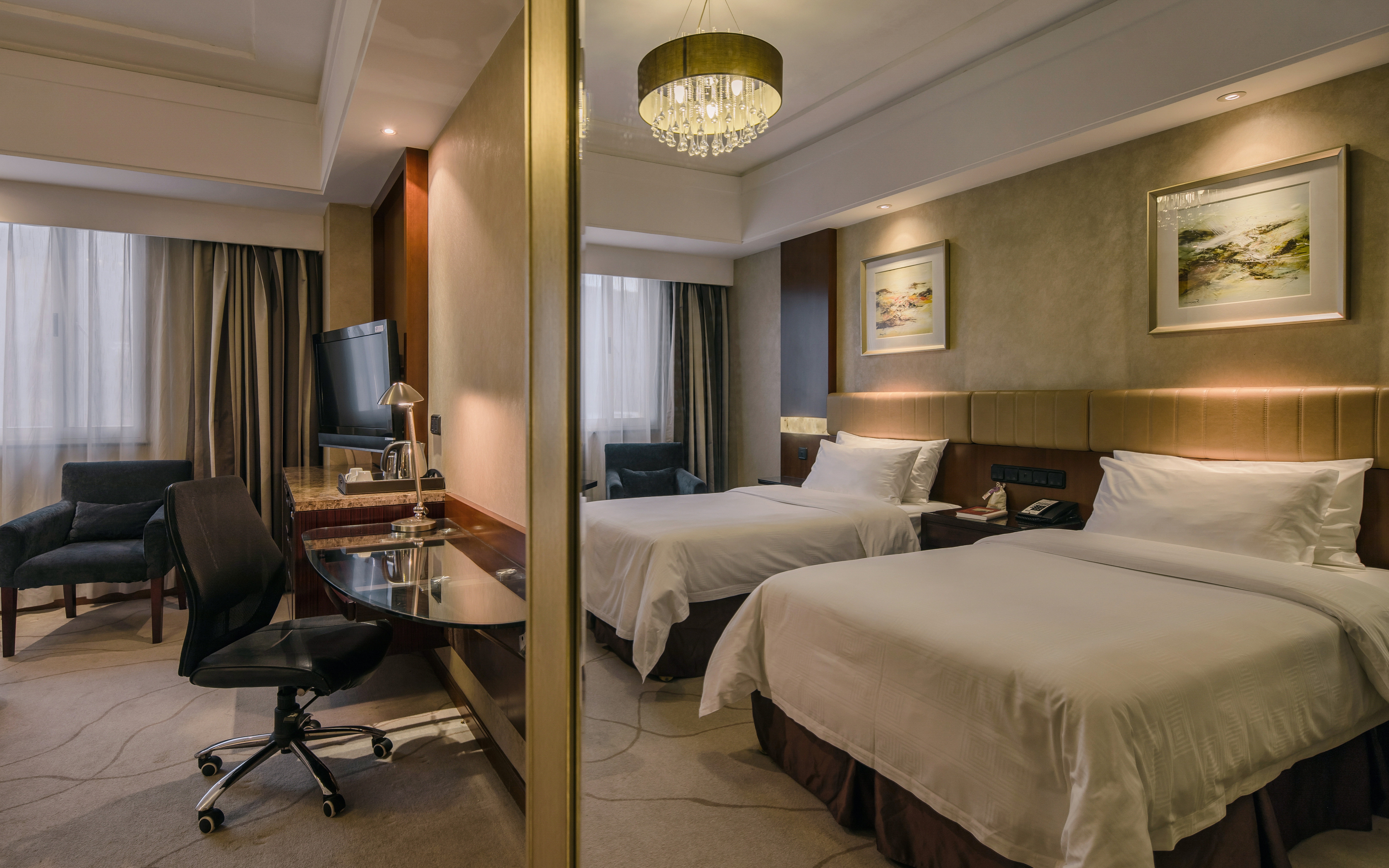 高級雙床房（舒適辦公區+乾濕分離+美好睡眠）