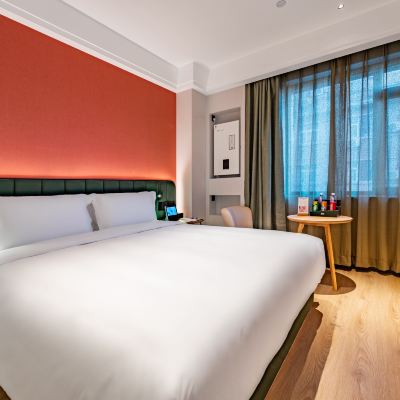 雍米優享大床房（智能客控+手機投屏+深睡床墊） 秋果飯店（北京國貿朝陽路店）優惠