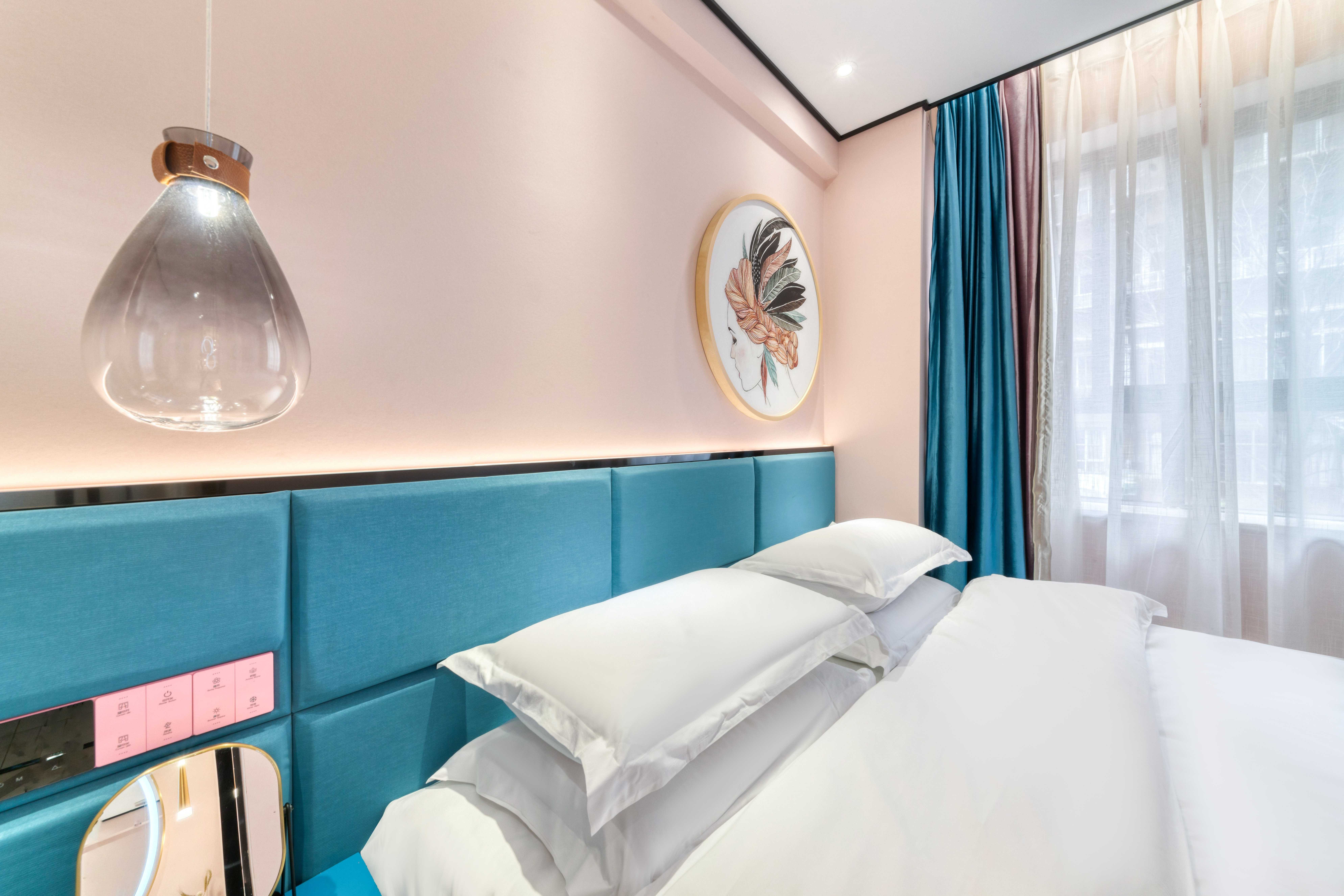 柔光玲瓏大床房（智能客控）