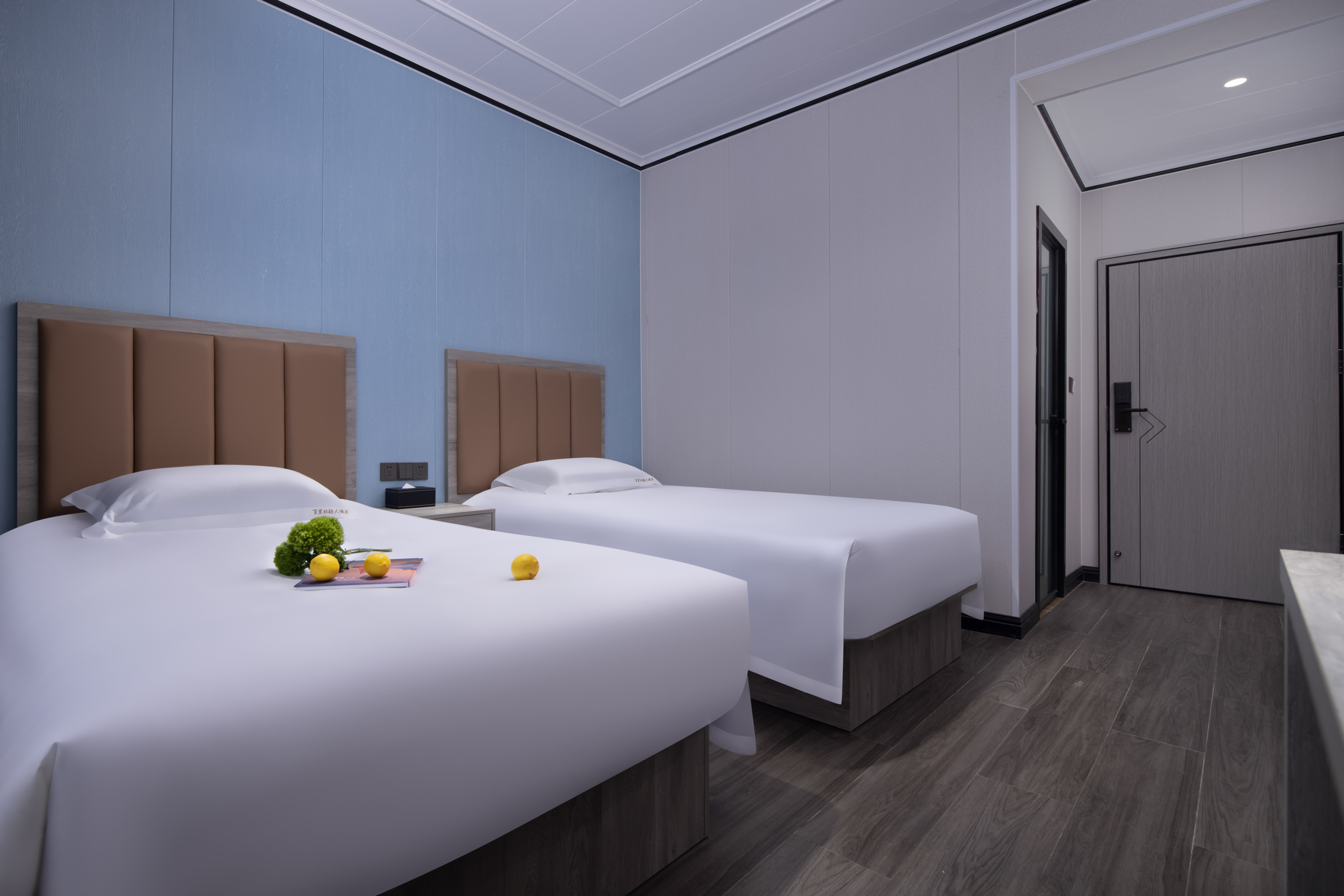 鱼戏·山涧嬉水童趣亲子房