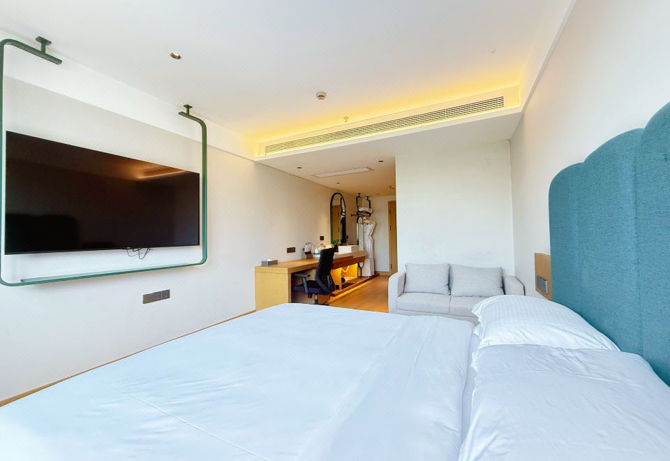 商务舒适大床房 （65寸高清投屏）