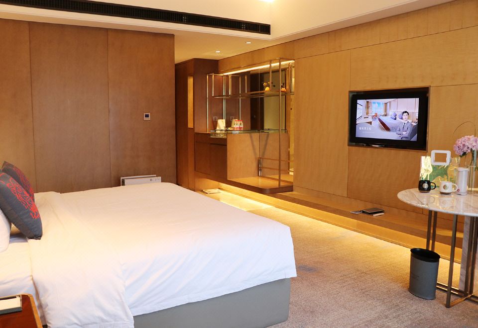 至尊高空城景行政精英房