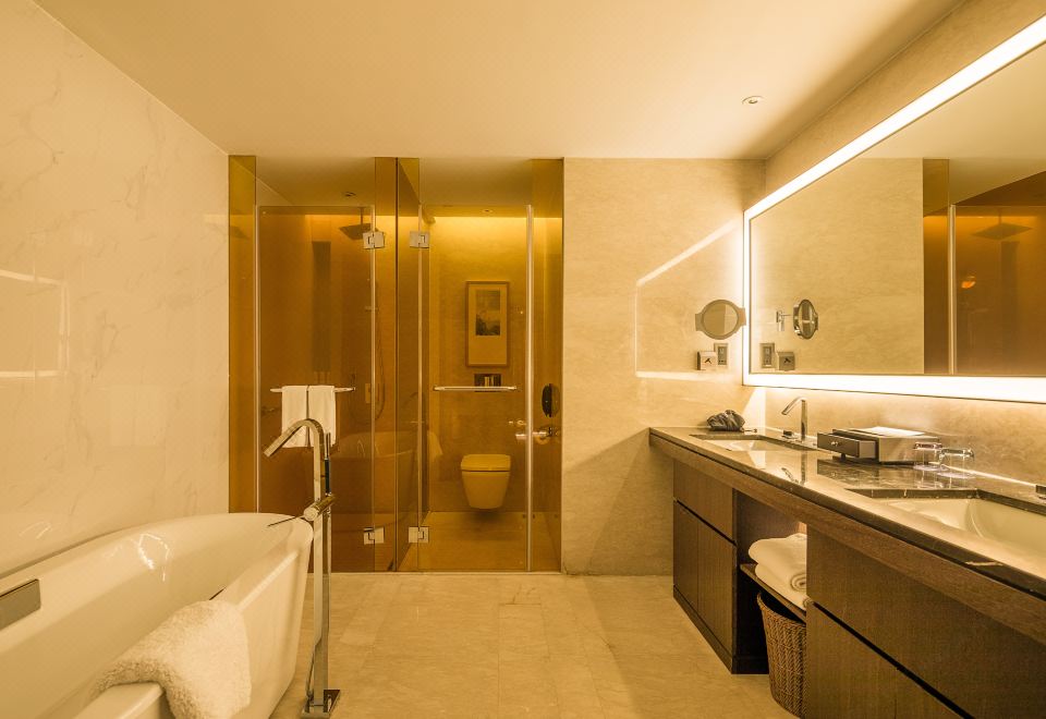 Radisson Blu Shanghai Pudong JinqiaoDeluxe Suite