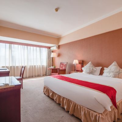 行政大床房 雲糧金泉大酒店（穿心鼓樓地鐵站店）優惠