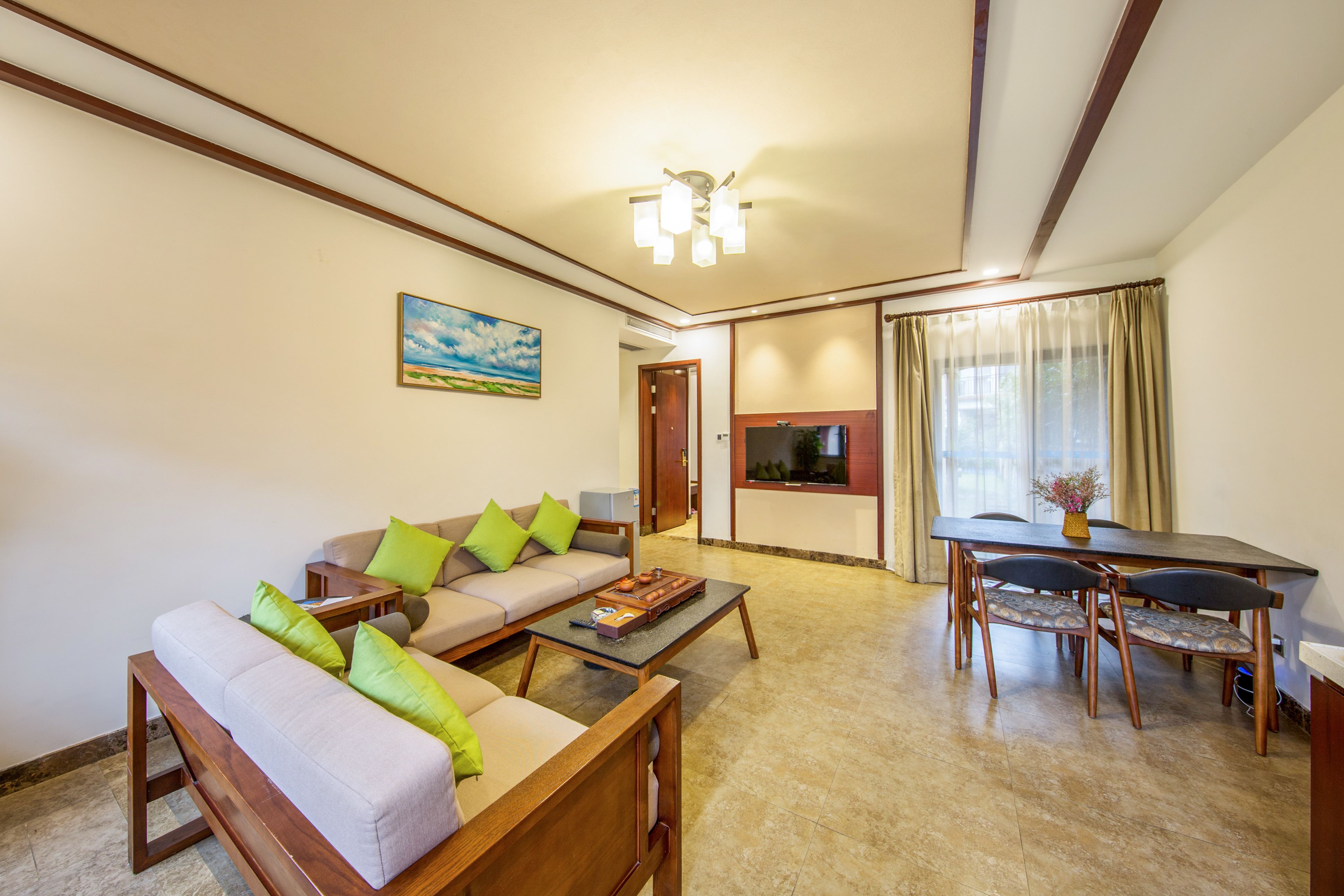 零距離親水溫泉雙床套房（獨立泡池）