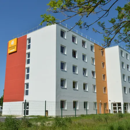 Premiere Classe Reims Nord - BÉTHENY Отели в г. Реймс