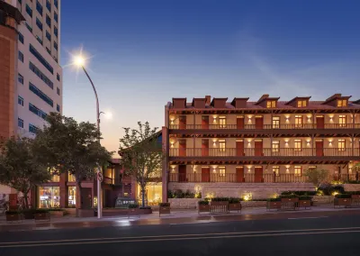 Qingting · Lyric Courtyard Hotel (Zhongshan Road Metro Station, Zhanqiao, Qingdao) โรงแรมใน