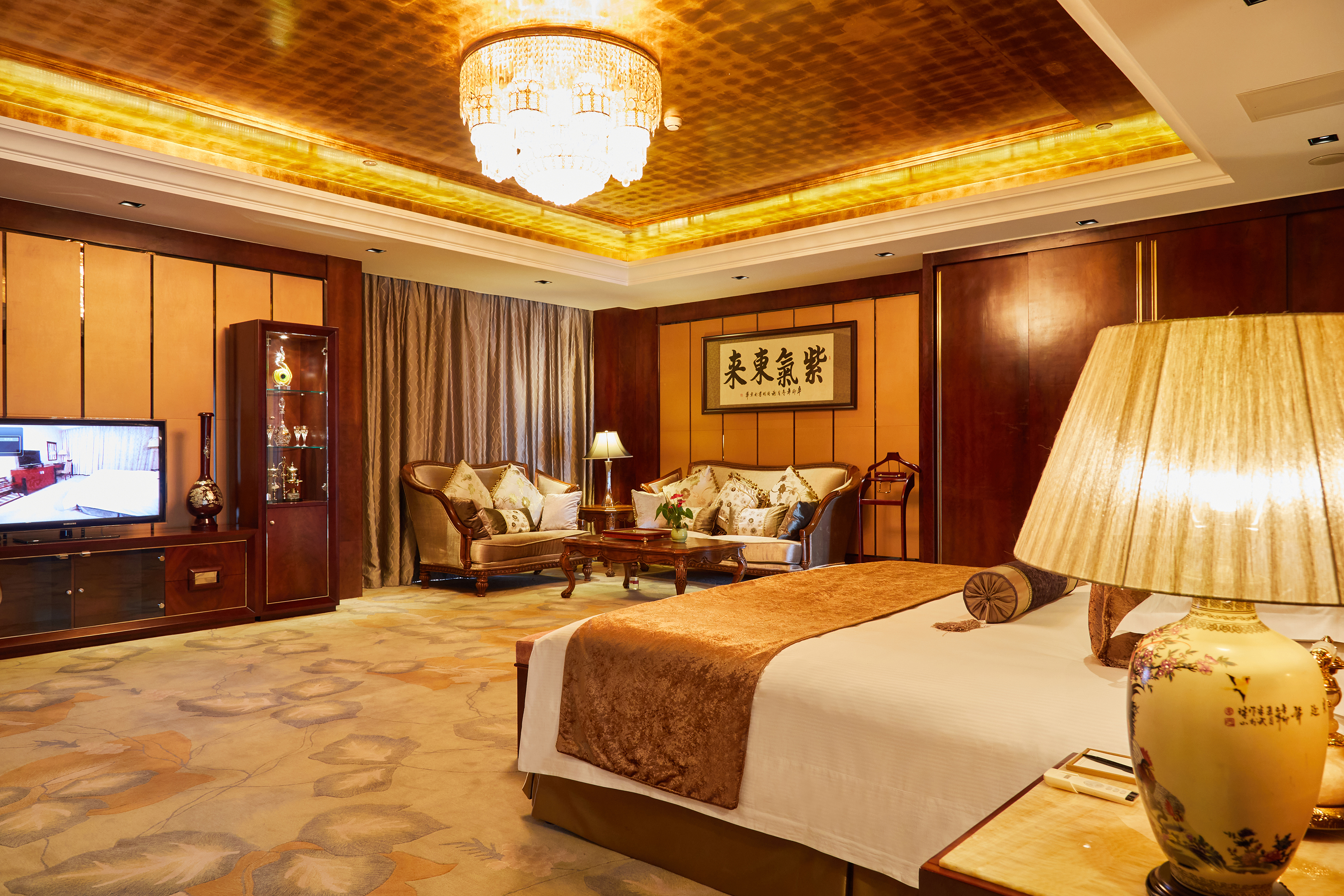 至尊豐大套房（外景明窗+浪漫浴缸）