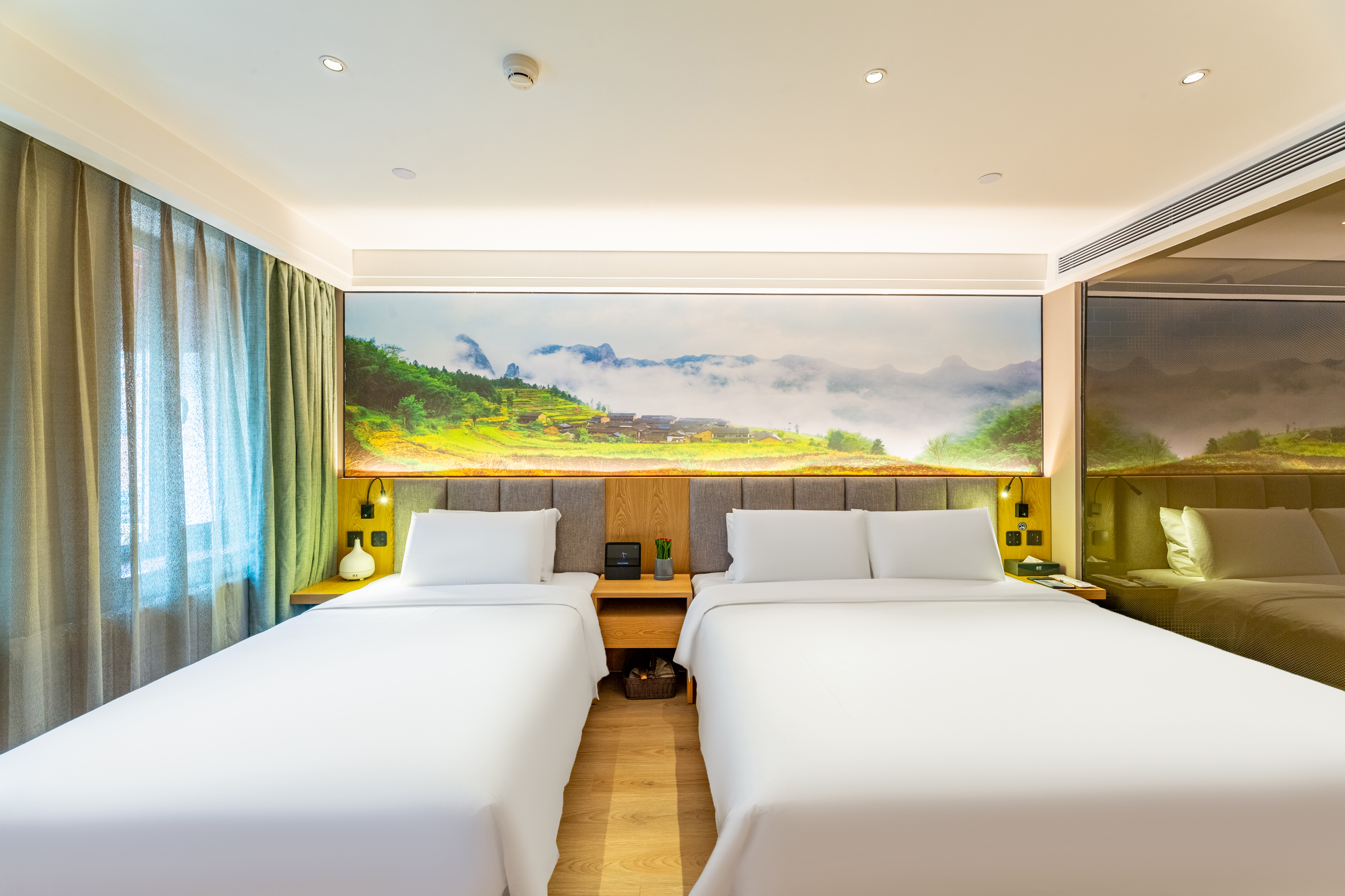 高级亲子房（全屋智能+加湿器+独立空调+独立冰箱）