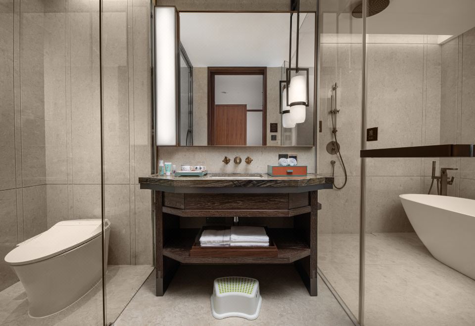 桃源熊貓開間套房（熊貓玩偶+小童滑滑梯+益智玩具）