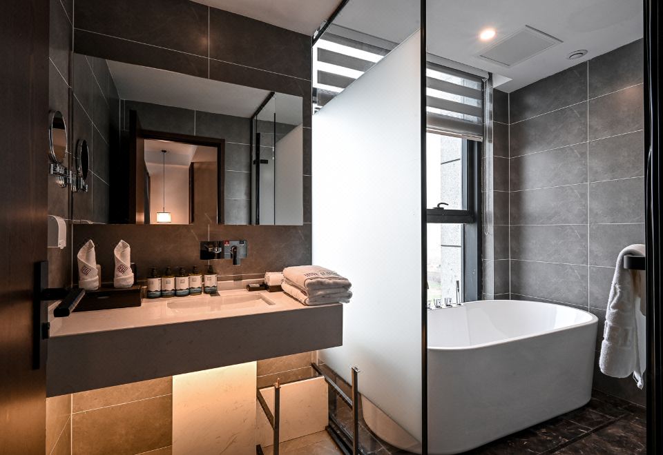 QIANNA HOTEL (Gongyi Huaxi Square)Hermit Double Bed Room