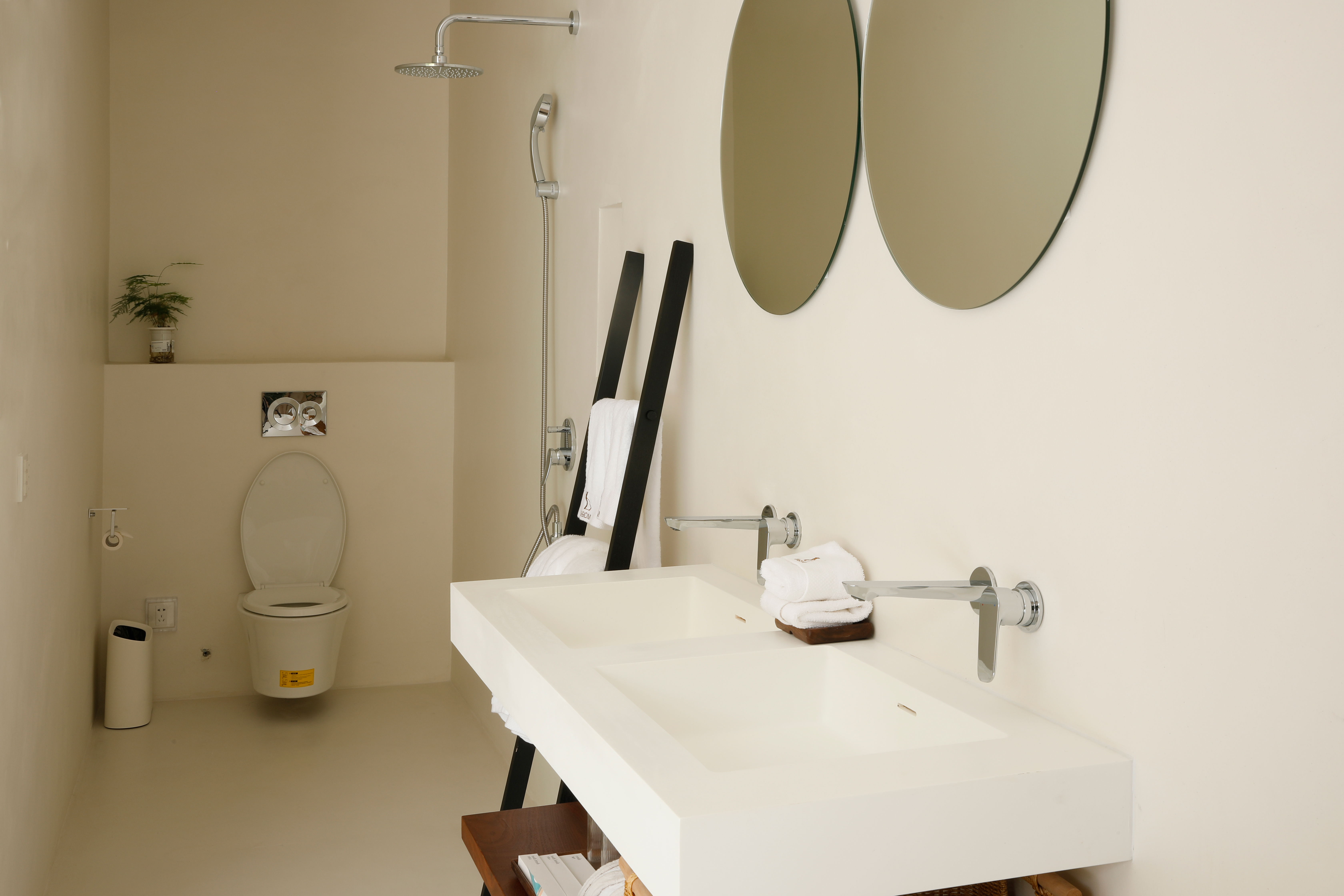 晚安，本杰明丨浴缸大床房（全屋进口微水泥，科勒衞浴，金可儿床垫，网红冰箱）