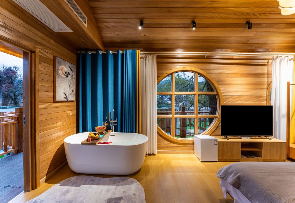 Deng Feng Treehouse Double Bed Room