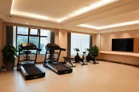 Interstate Honghu Hotel