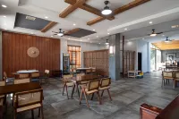 Rural Glow Inn