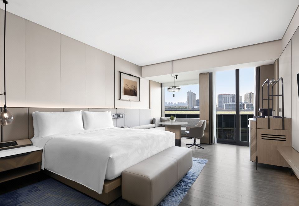 豪华园景大床房