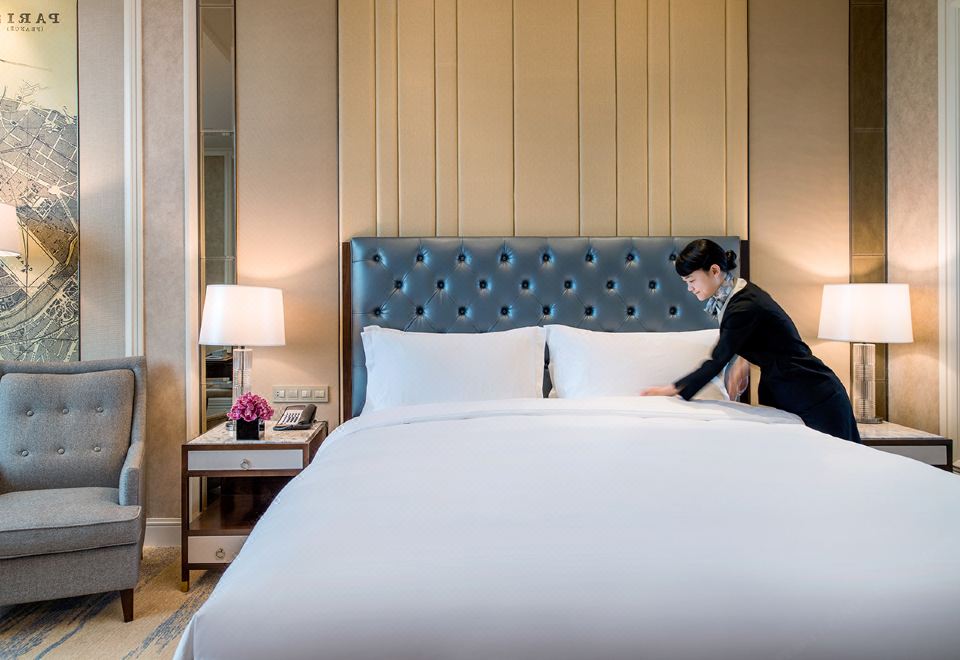 Sofitel Shanghai HongqiaoDeluxe Double Room