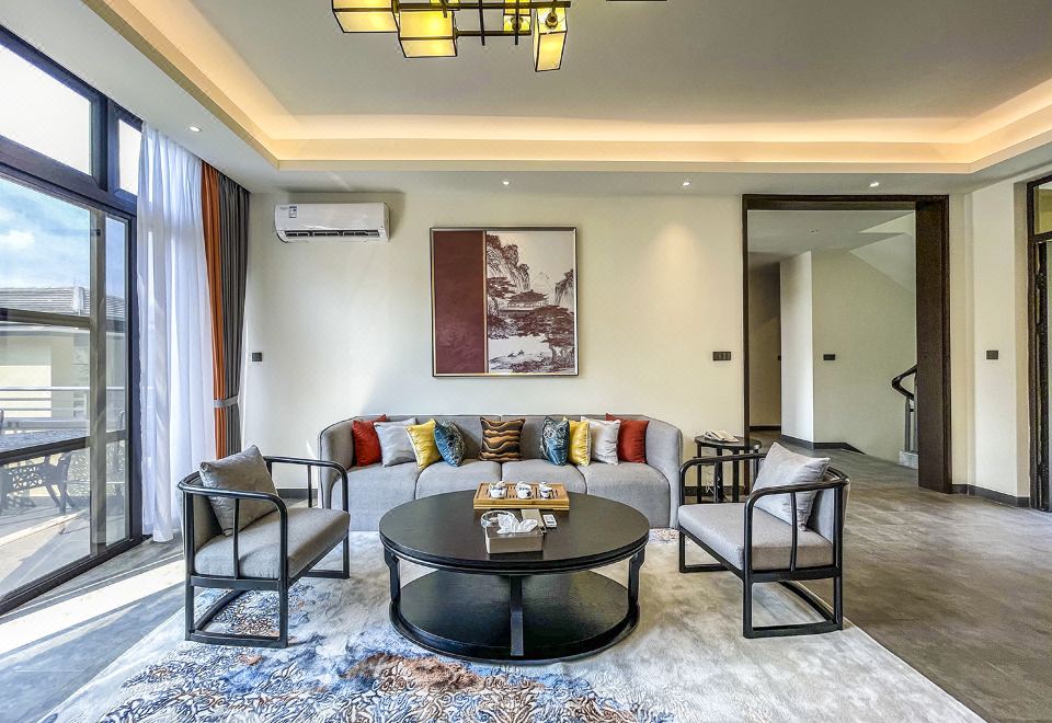 坡地六房别墅丨私家泡池&庭院