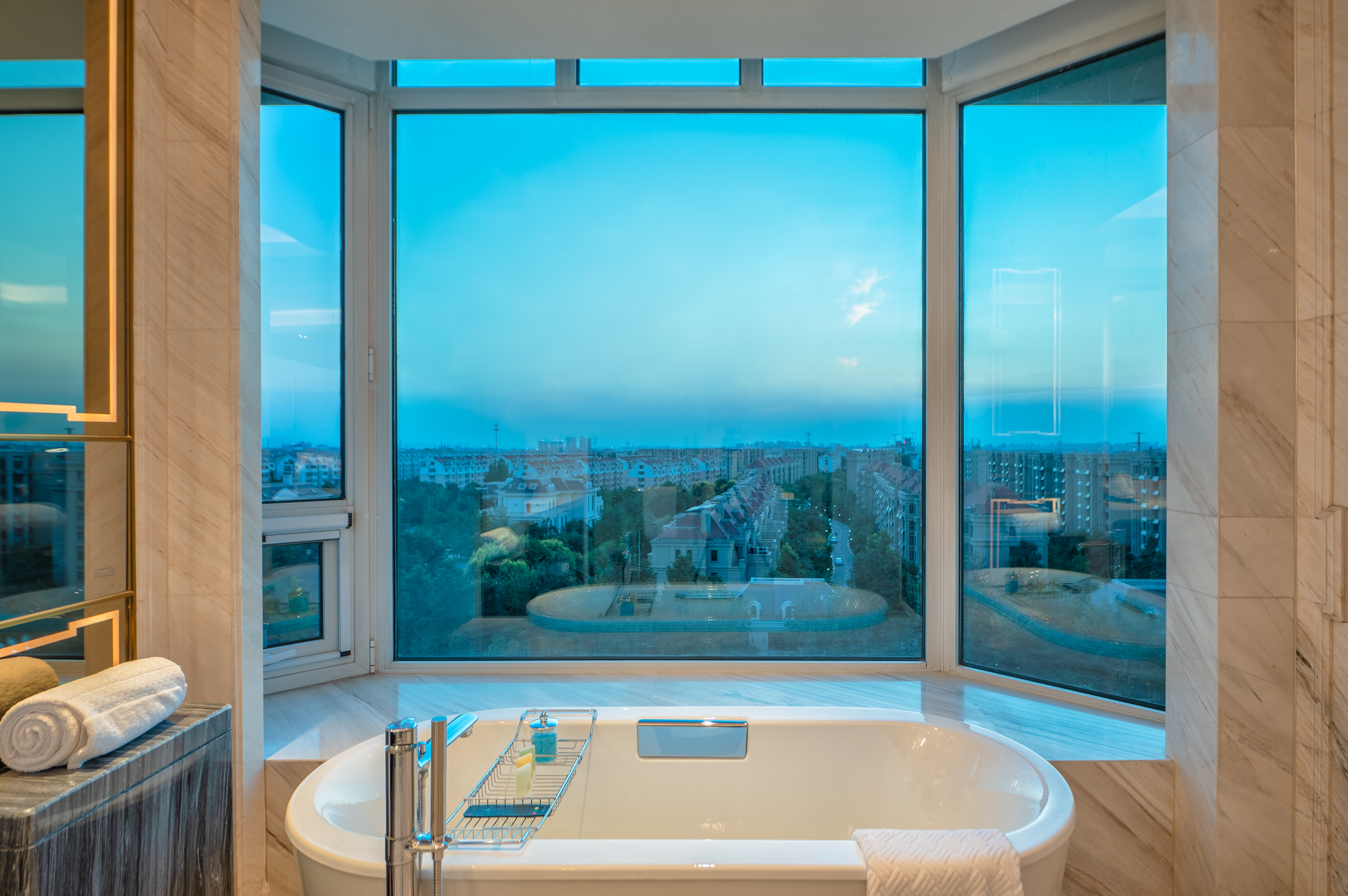 雅致行政大床房