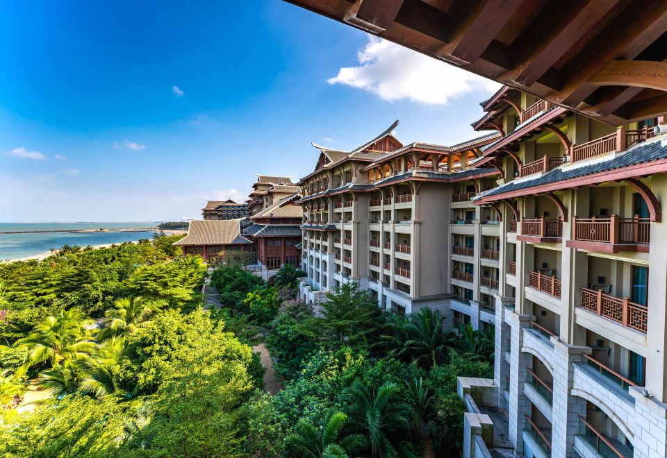 尊贵海景房丨观琼州海峡·浪涌云舒