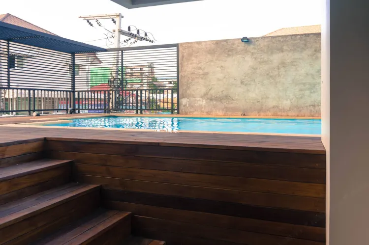 ห้องเตียงแฝดพร้อมทางสู่สระว่ายน้ำ