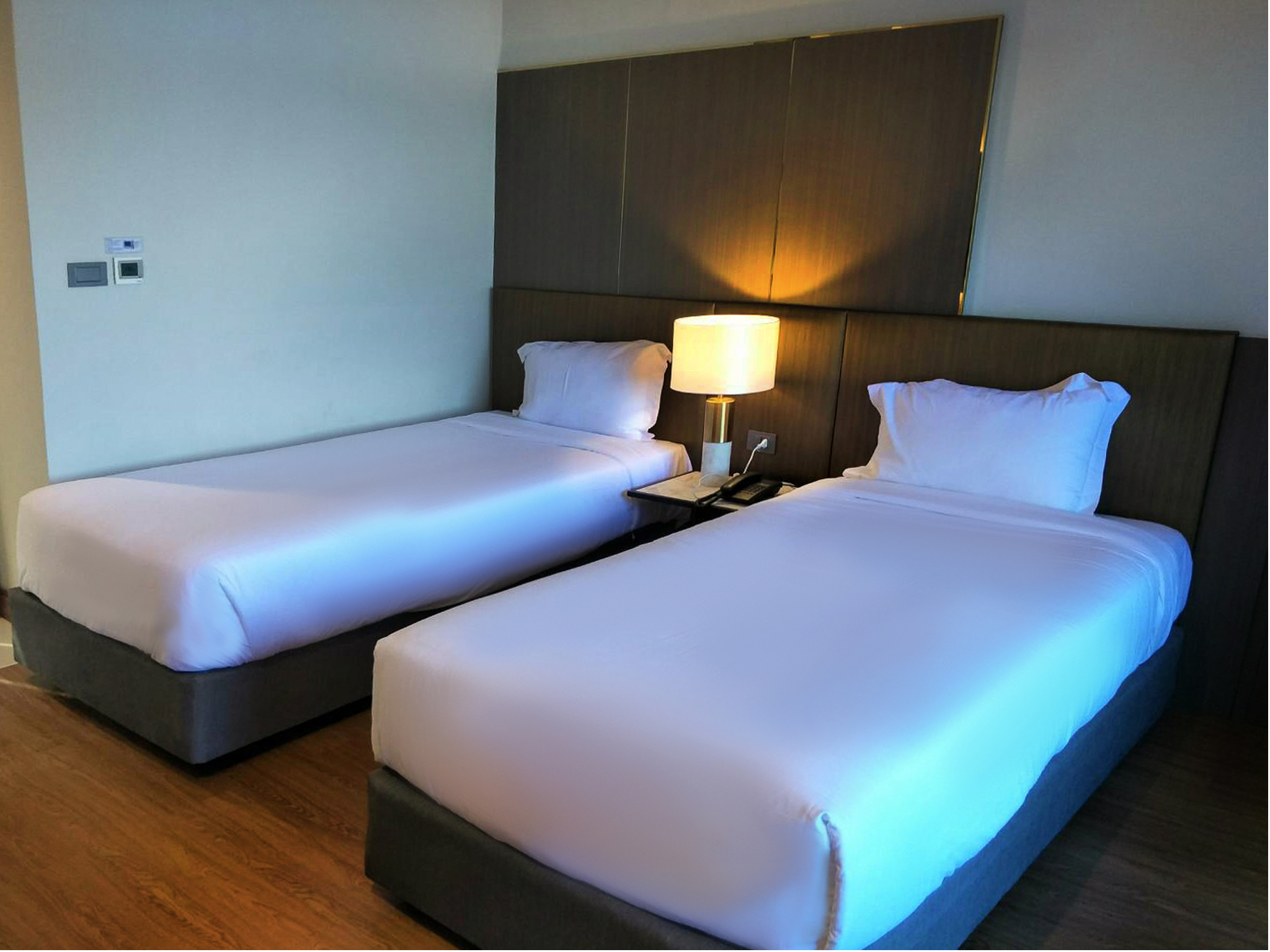 高级河景双床房