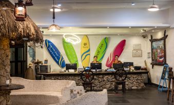 Forest Inn (Wanning Riyue Bay Surfing)
