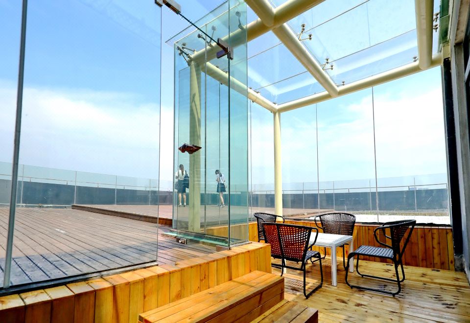 Shanghai Ship HotelGuestroom