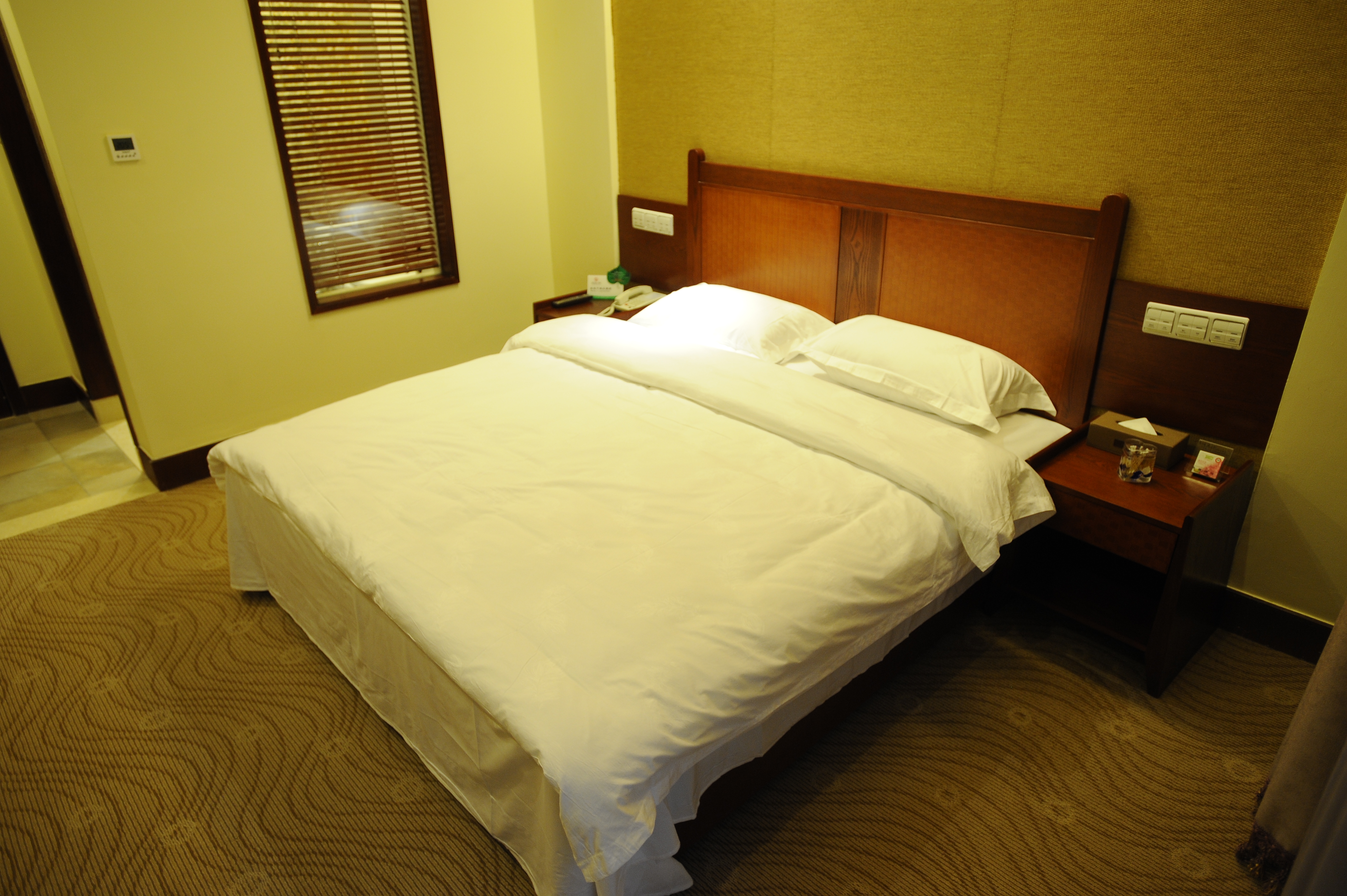 悦享大床房（单间）