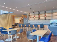 Holiday Inn Express DONGYANG HENGDIAN by IHG Hotel a Dongyang