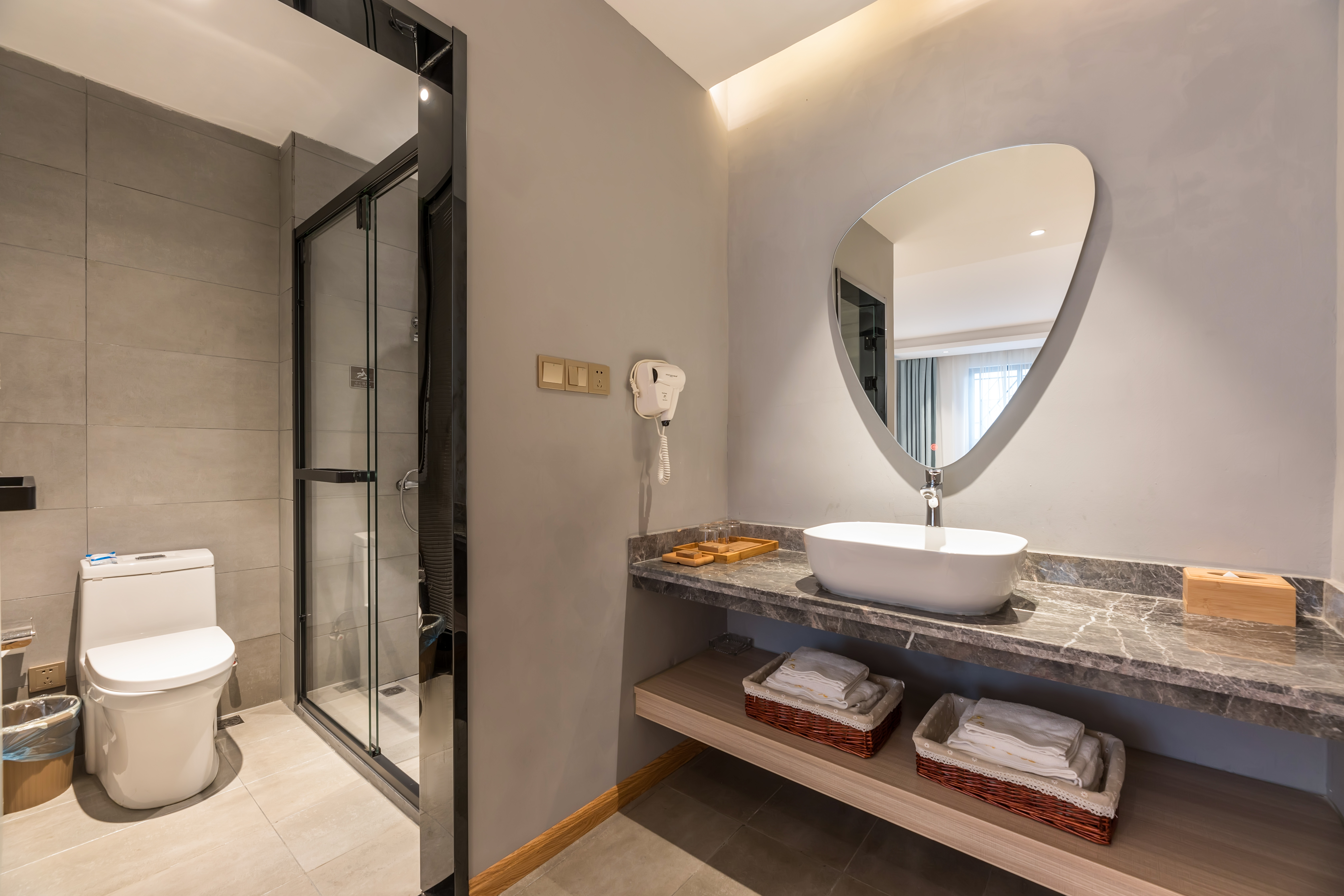 童沫苏风·亲子家庭房（徕芬吹风机+高清电视）