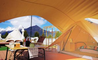 Basongtuo Himalaya Light Luxury Camping Base