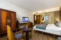 Tianyi Boutique Hotel (Baoting Qixian Square)