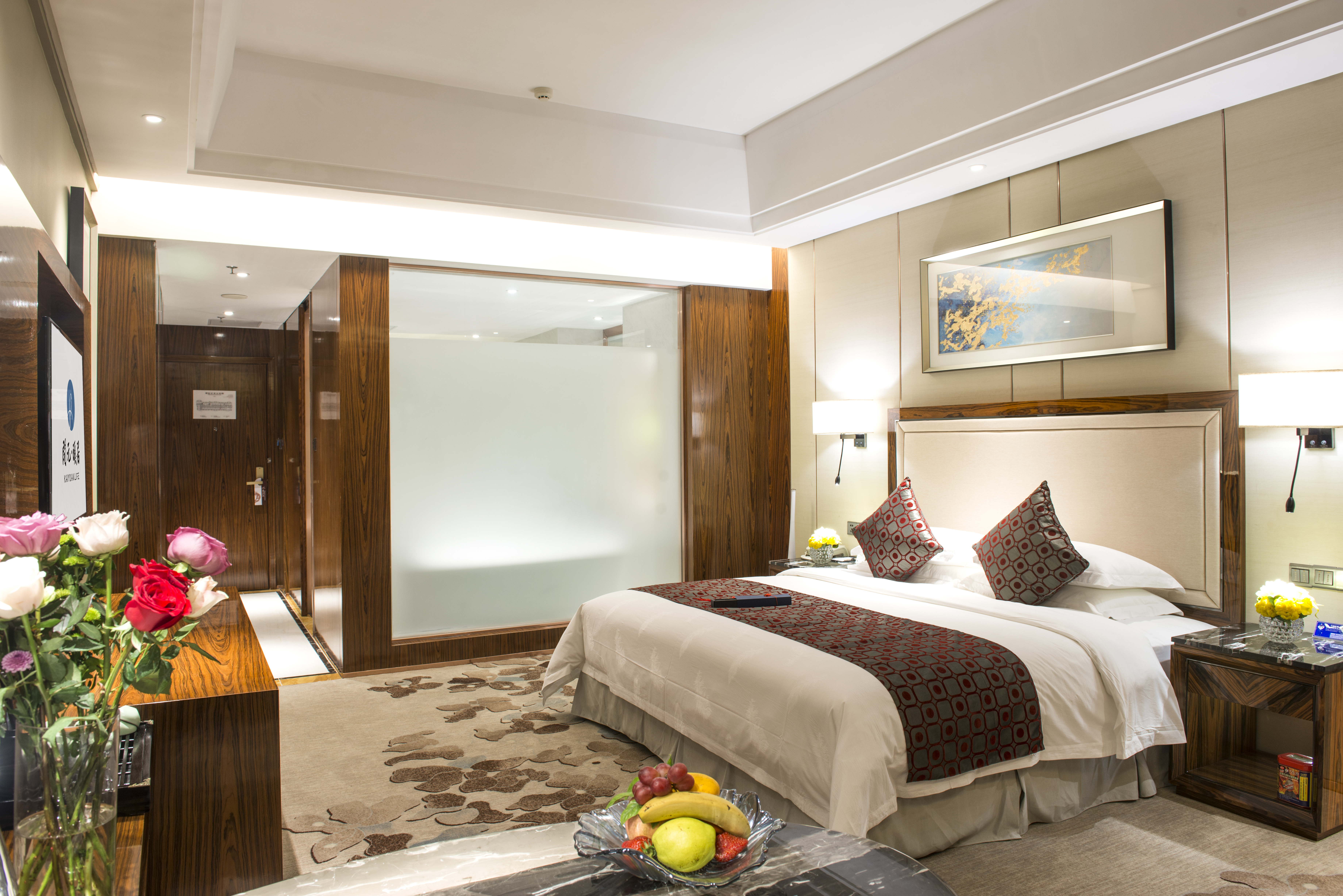 Queen Room With Lake View