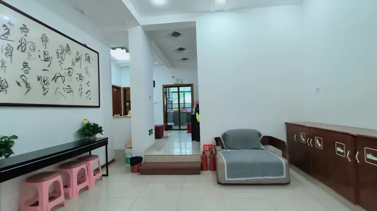 老上海青年旅舍（虹橋火車站國家會展中心店） 外観