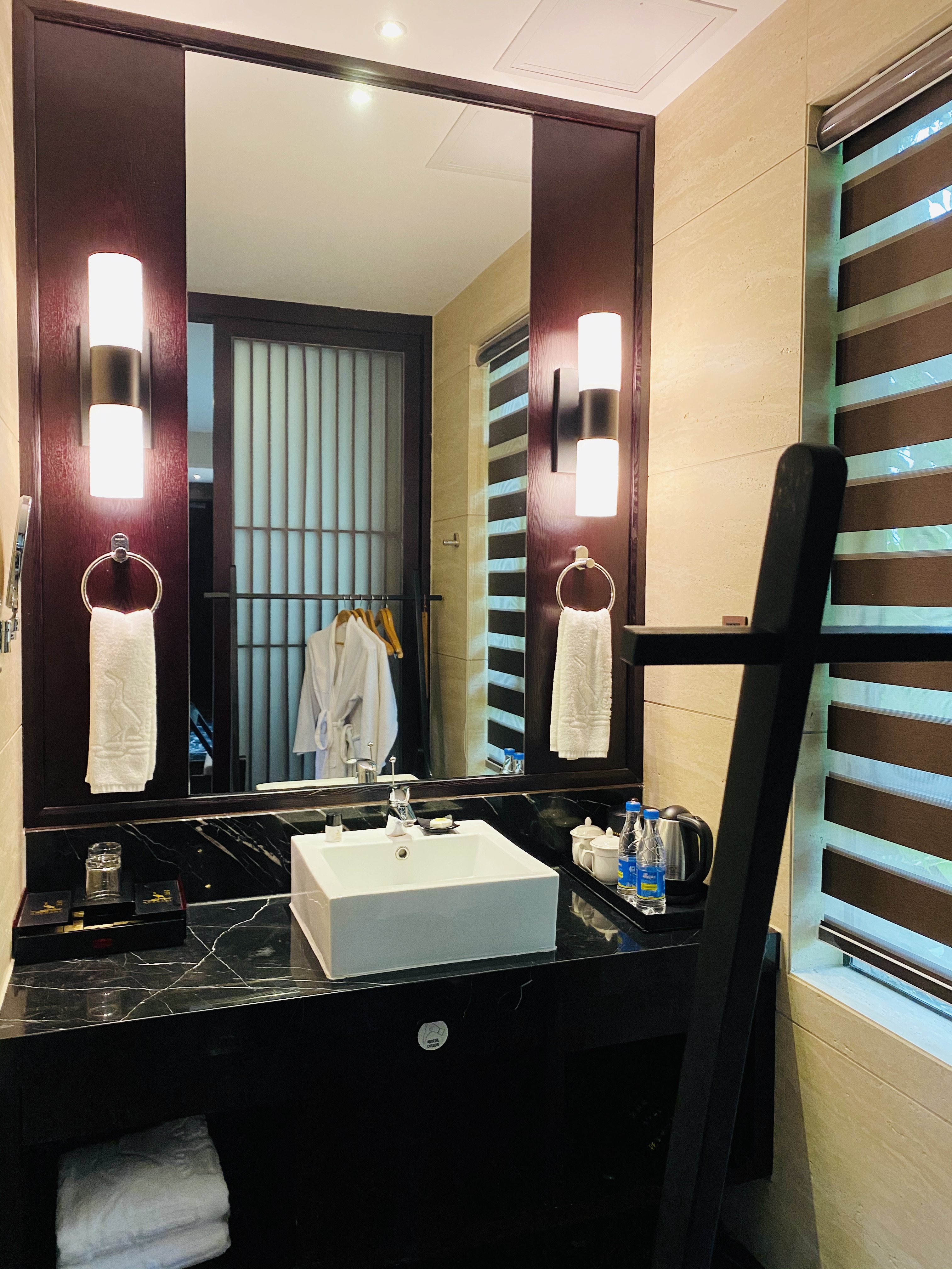 豪华三房泳池别墅（麻将机）