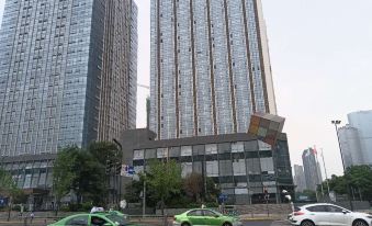 Qingyunduan Apartment (Chengdu East Railway Station)