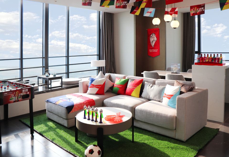 百威聯名觀賽主題房