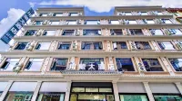 Chuanzang Grand Hotel (Batang County Government Branch along National Highway 318)