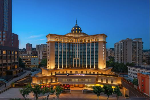 Lavande Hotel (Yichang CBD Huaxiang Hotel)