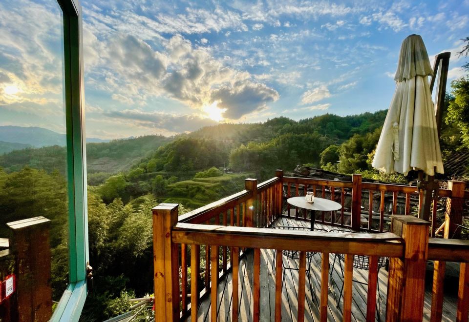 包栋（两栋）.7室7衞 1 厅云海山景别墅.带厨房和露台