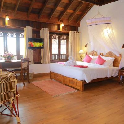 Dhanwanthari Heritage Deluxe Room with Treatment Room