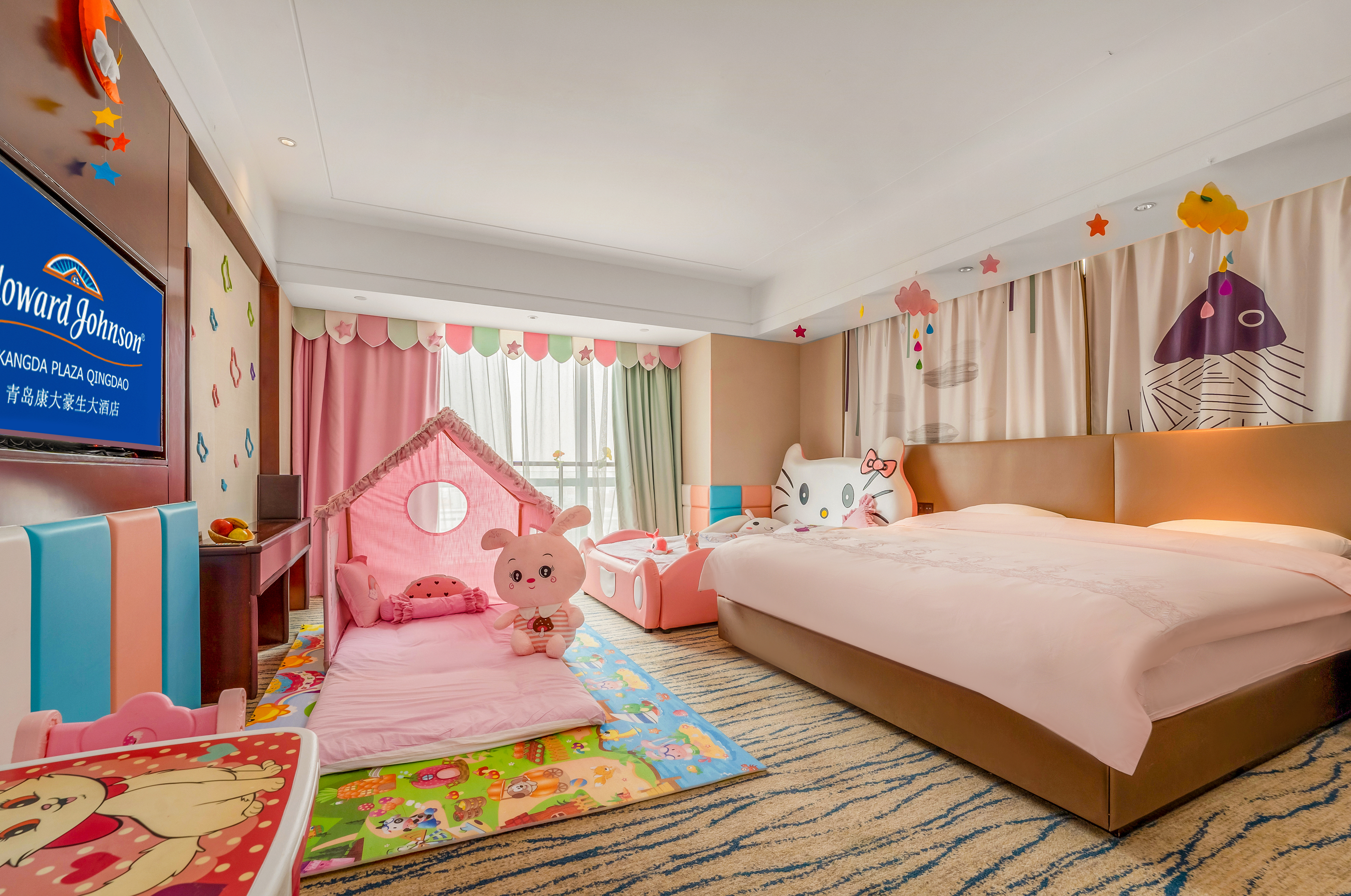 亲子主题套房【童趣盎然】+【宽绰大床】